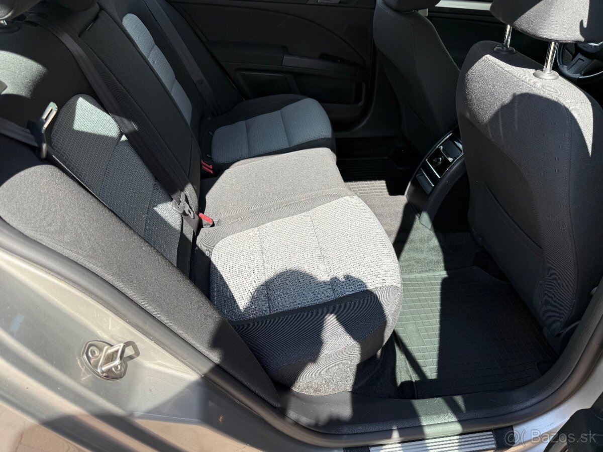 Skoda Suoerb combi 1,4 tsi - 10