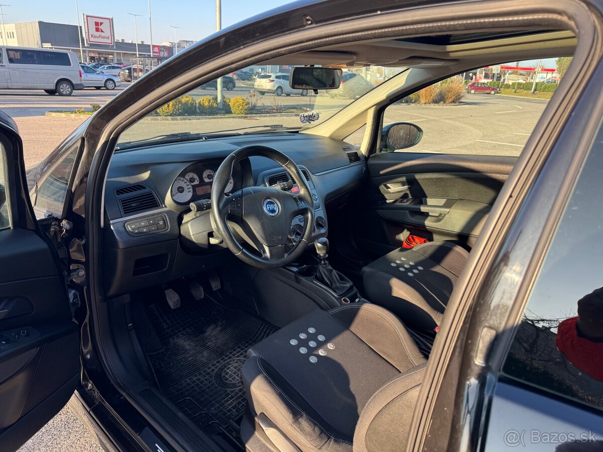 Fiat grande punto 1.4 (70kw) - 10