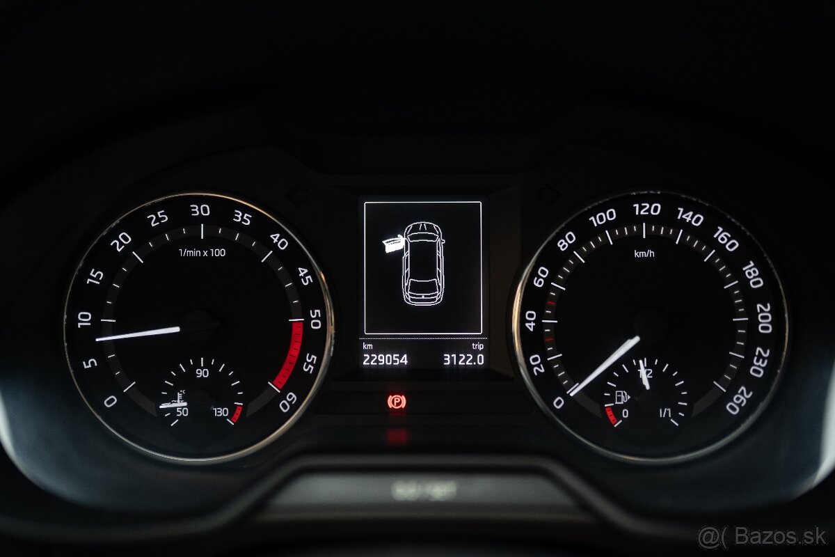 Škoda octavia 3 scout 4x4 2.0 TDi - 10