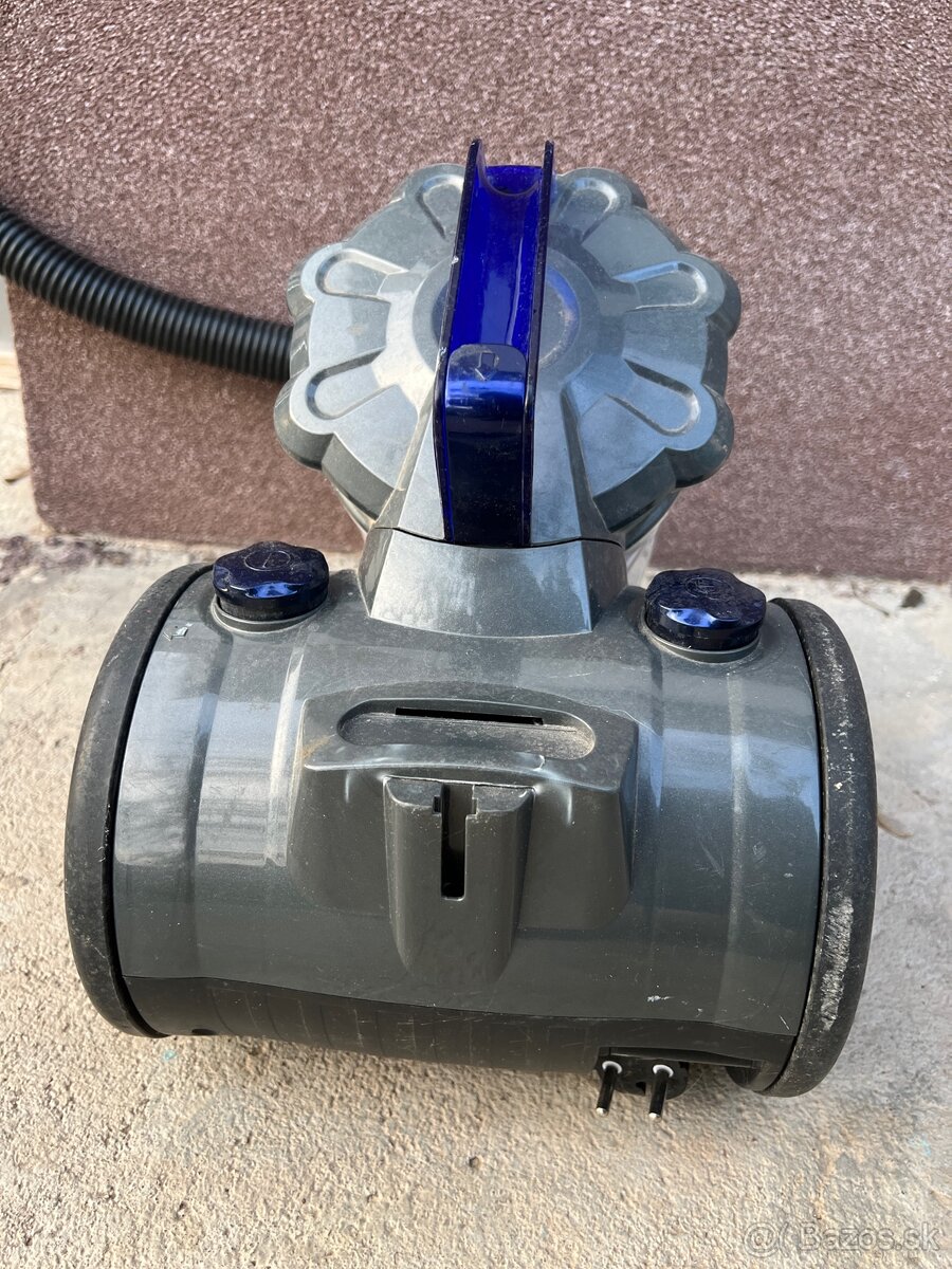 Vysávač – funkčný, lacno - 10