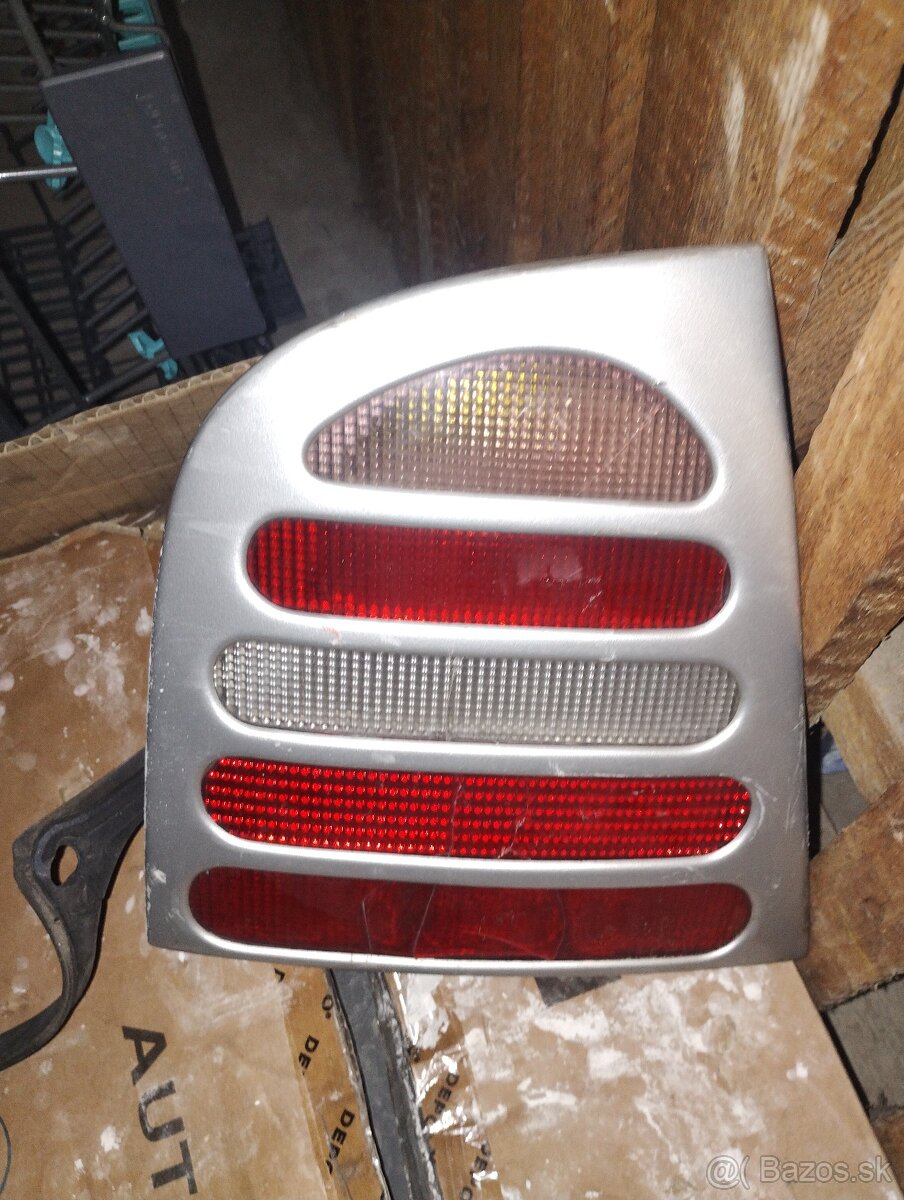 Zadné svetlá Octavia 1 - 10