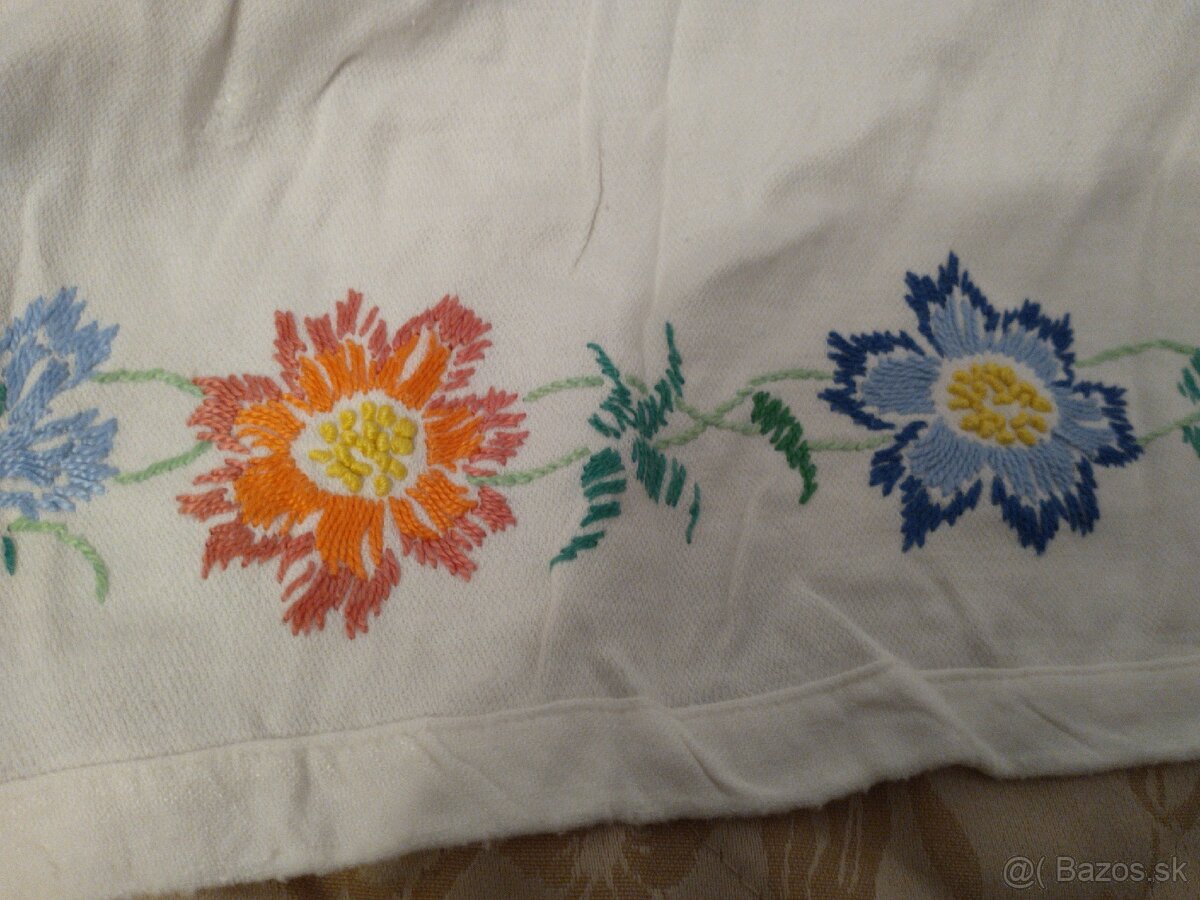 Retro vyšívané obrusy 2 - 10