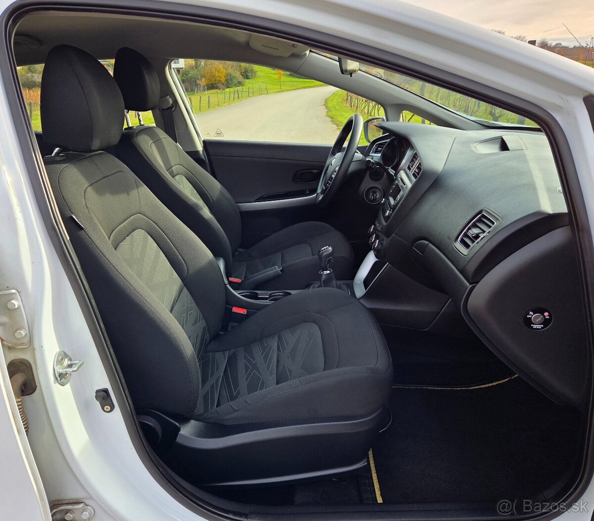 Kia Ceed 1.4 CRDi 66KW/90 koní R.V.07/2012 - 10