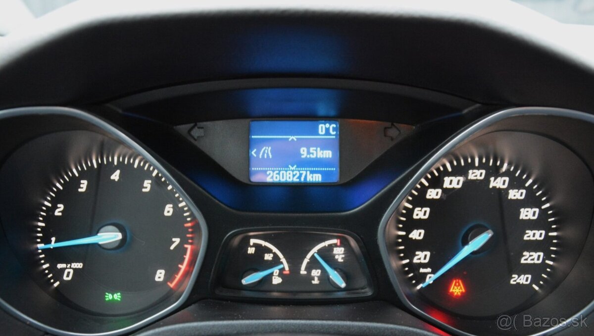 Ford Focus Array 1.6 SR voz - 10