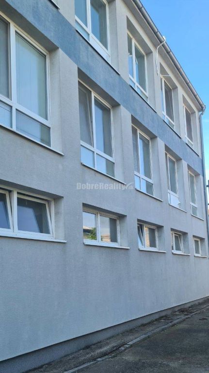 Dobré reality - kancelárie na prenájom 17m2 - 10