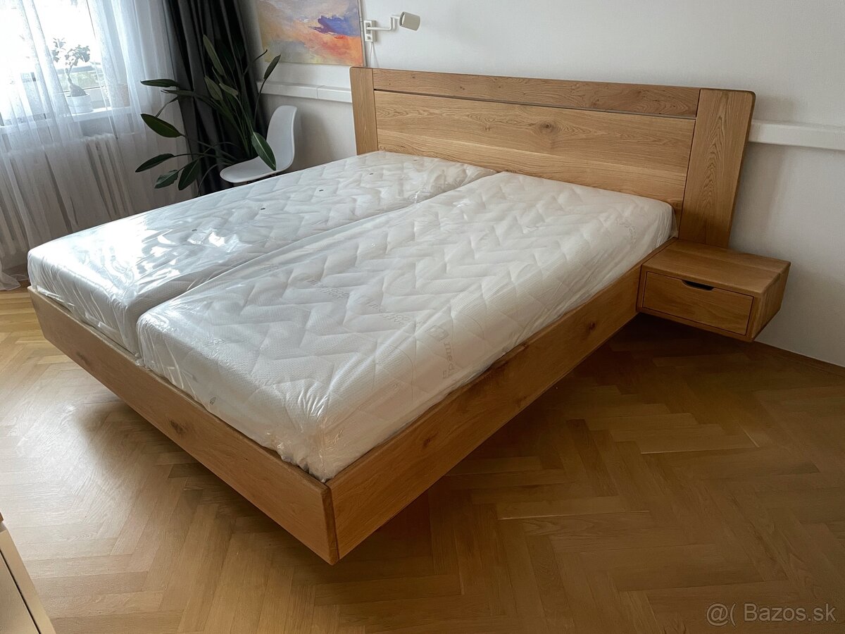 Dubová posteľ z masívu - úložný priestor, nočné stolíky - 10