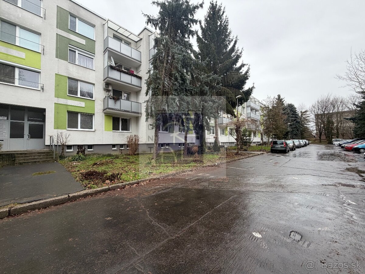 GARSÓNKA PREDAJ NITRA - CHRENOVÁ, ĎURČANSKÉHO UL. - 10