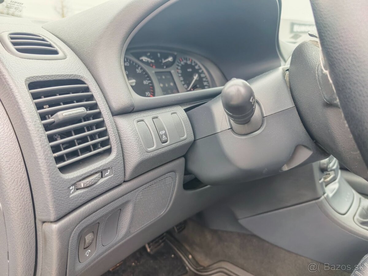 Renault Laguna Grandtour - 10