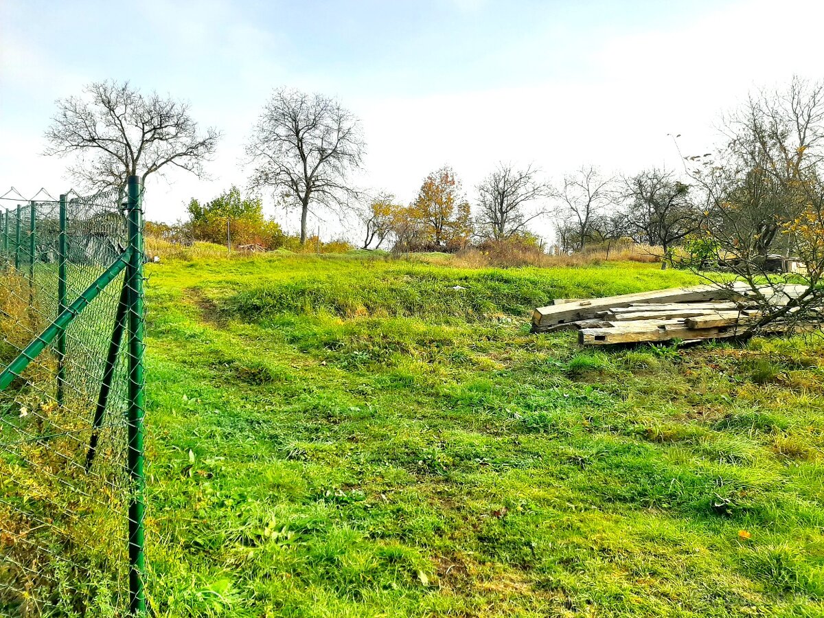 NA PREDAJ - 2 pozemky v obci Herľany – časť Žírovce - 10