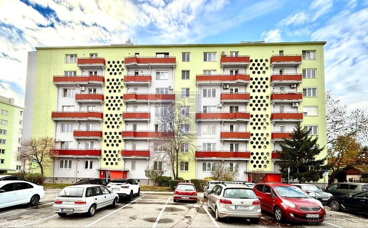 Na predaj 1,5-izbový byt po rekonštrukcii Bratislava 3 - 10