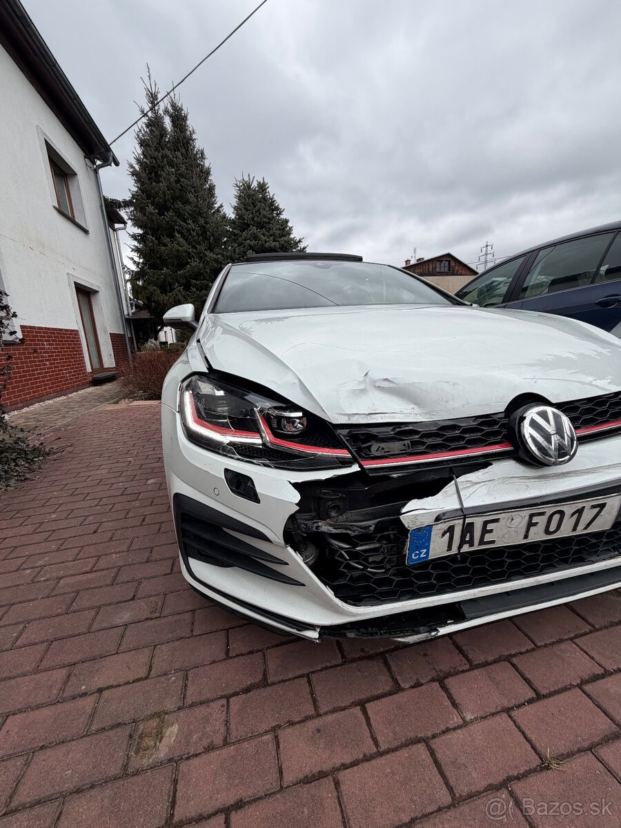 Volkswagen golf7.5 gti performance - 10