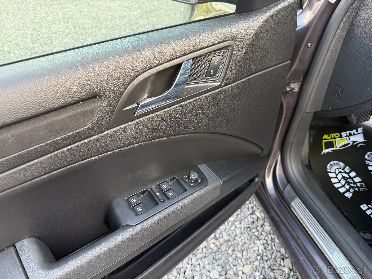 Škoda Superb Combi 2.0 TDI CR 170k Elegance DSG - 10