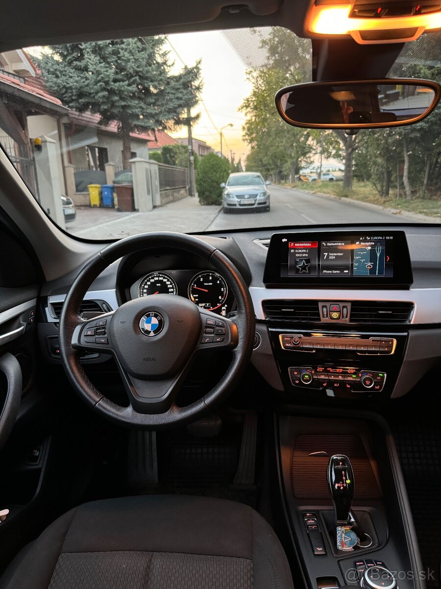 BMW X1 18D Xdrive A/T Slovák 2/2022 - 10