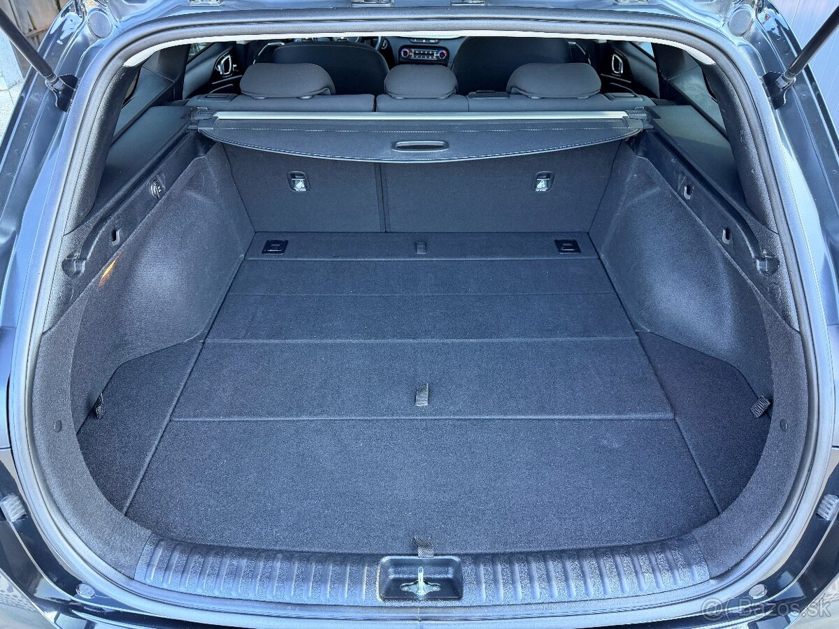 Kia CEED SW 1,5 T-GDi MT6 GOLD PLUS - 10