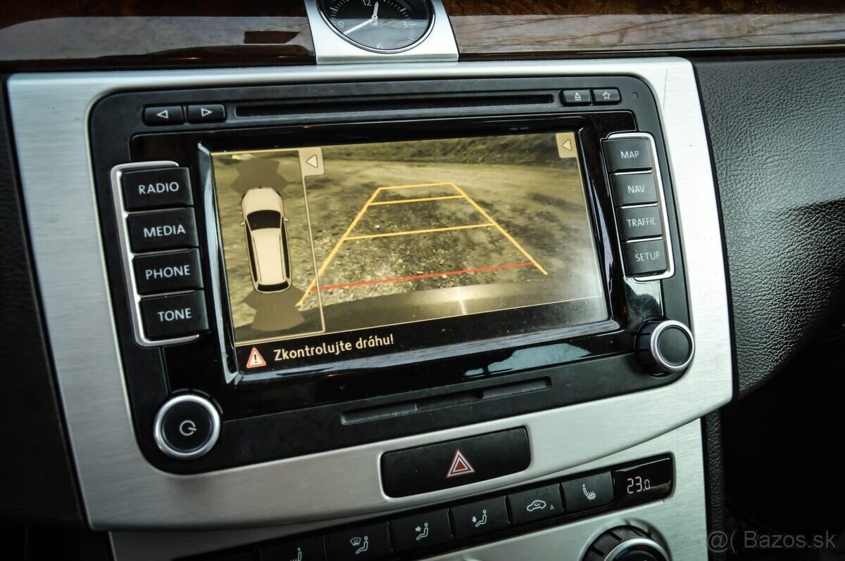 Volkswagen Passat Variant 2.0 TDI BMT Highline DSG - 10