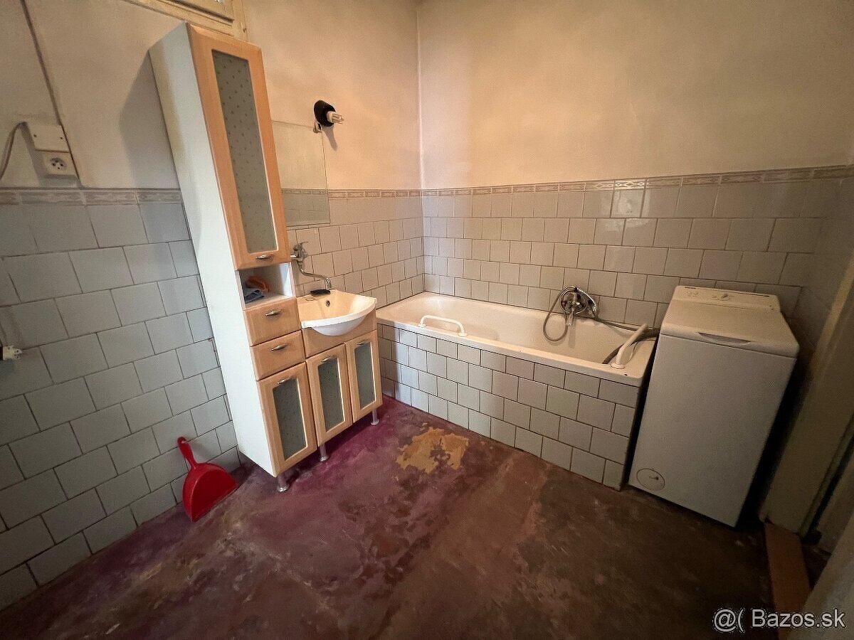 Na predaj rodinný dom, Nové Zámky - 10