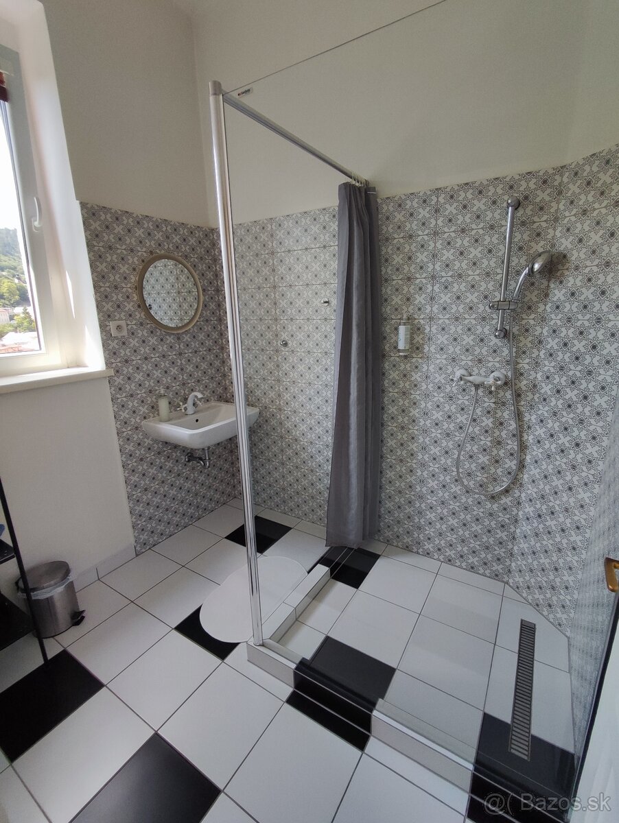 Slnečný 2izb.byt s jedinečným výhľadom - 10