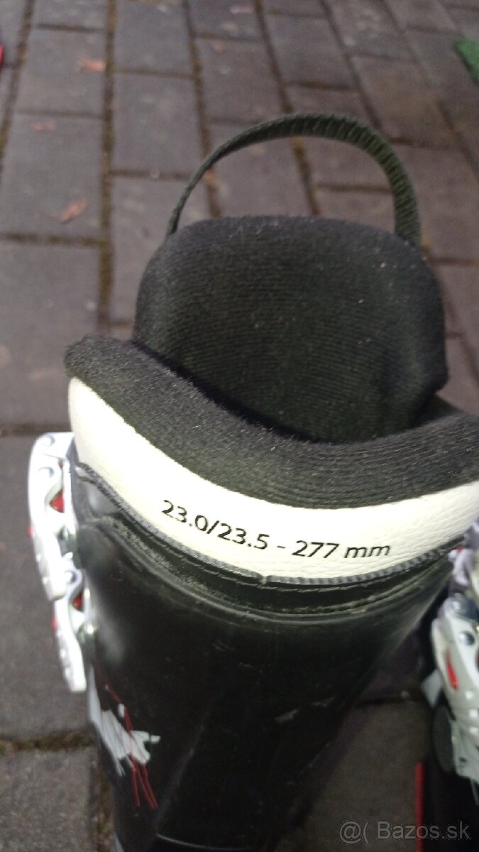 Predám detský lyžiarsky set Atomic - 10