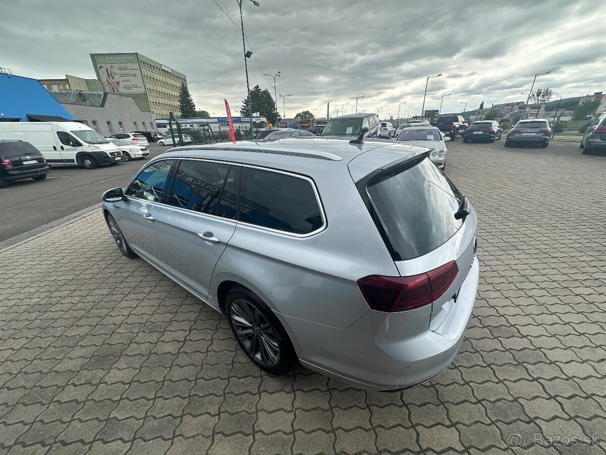 Volkswagen Passat Variant 2.0 TDI R-Line 4Motion DSG - 10
