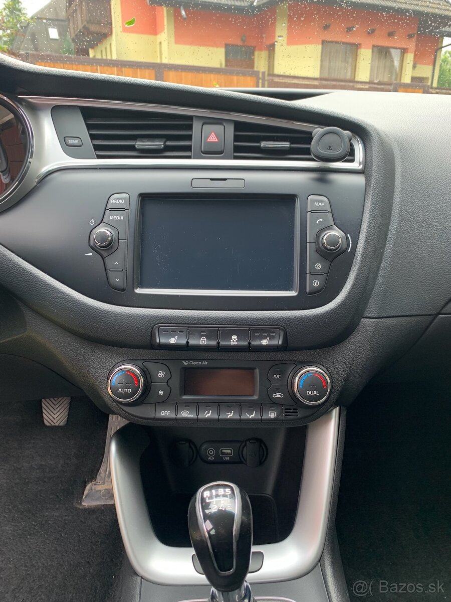 KIA Ceed 1.6 CRDI - 10