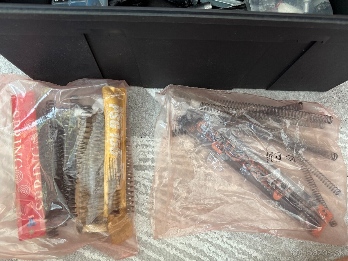 Kufrík s príslušenstvom na airsoft - 10