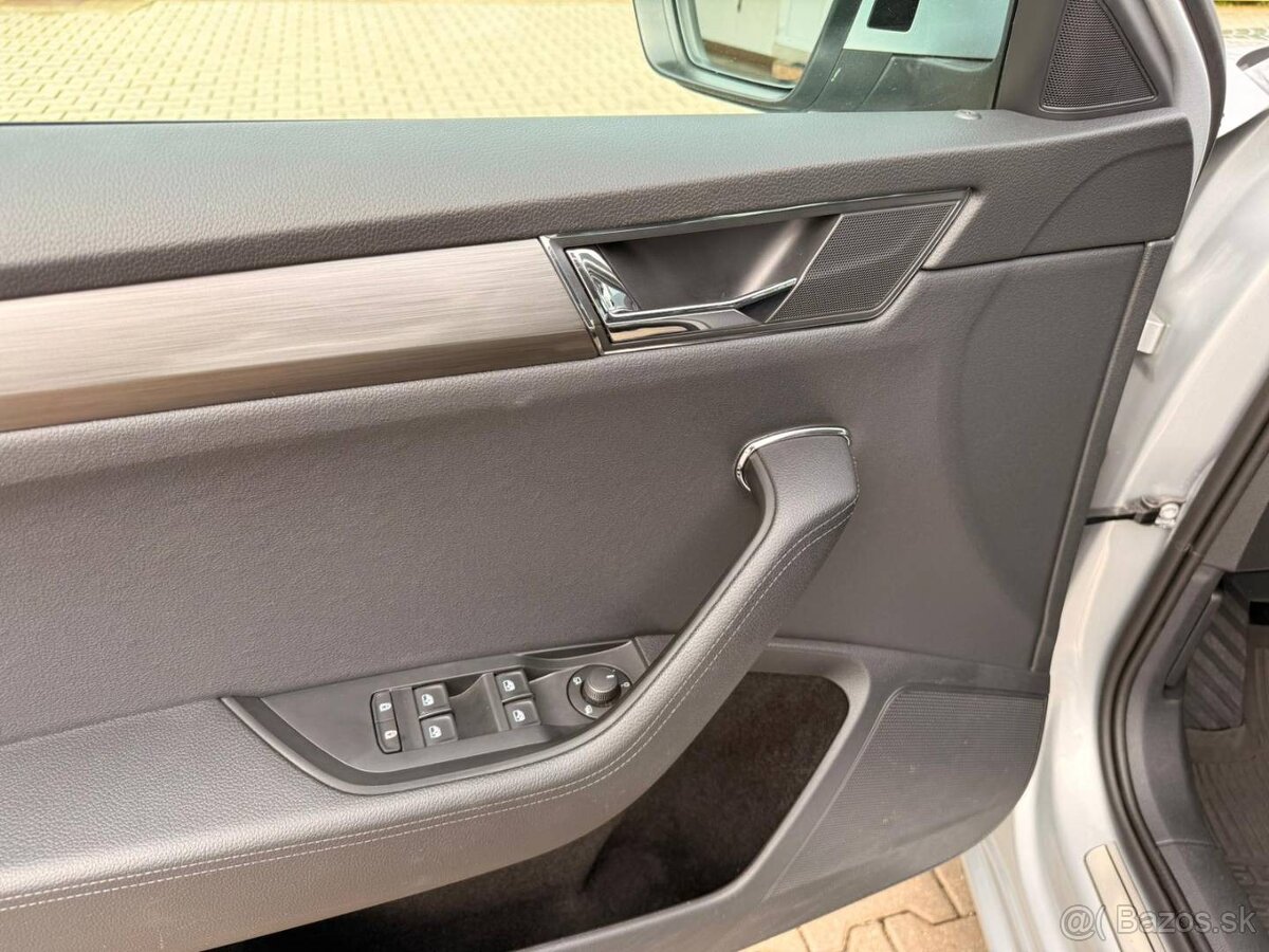 Škoda Superb Combi 2.0 TDI SCR Style DSG - 10