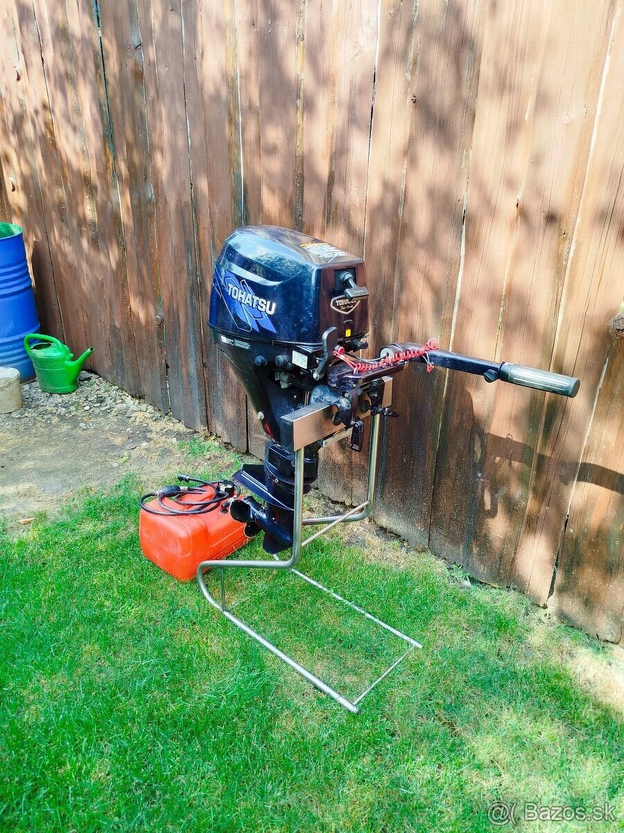 ZÁVESNÝ LODNÝ MOTOR TOHATSU 9.8HP - 10