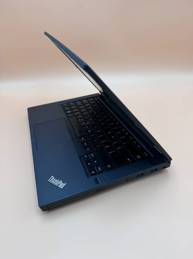 Notebook 14" Lenovo.Intel i5-4300M 2x2,60GHz.8gb ram.256SSD - 10