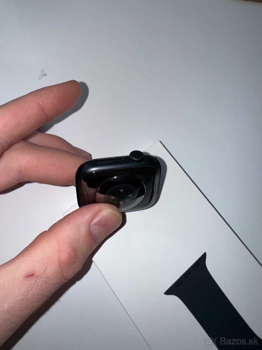 Apple watch 8 45mm - 10