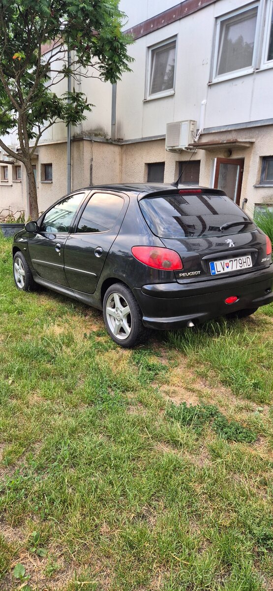 predám peugot 206 1.6 hdi 80kw - 10