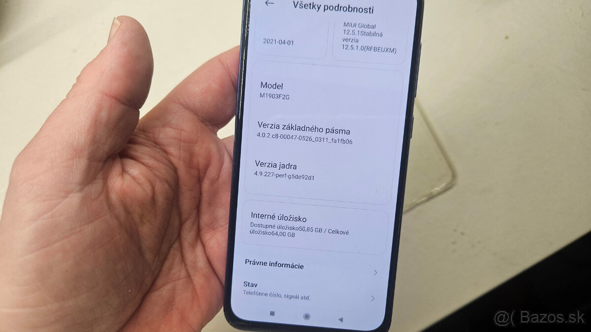 Xiaomi Mi9 SE - výborný mobil do ruky - 10