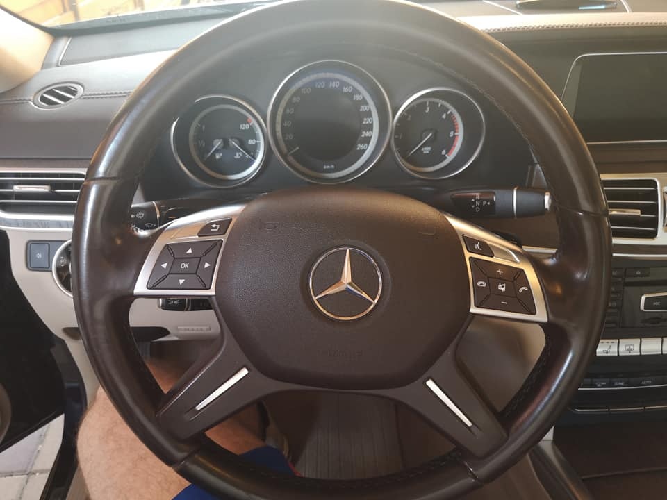 Mercedes-Benz E - 10