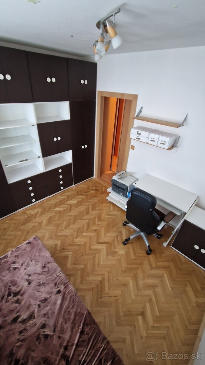 Prenajmem 3.izbový byt - 10