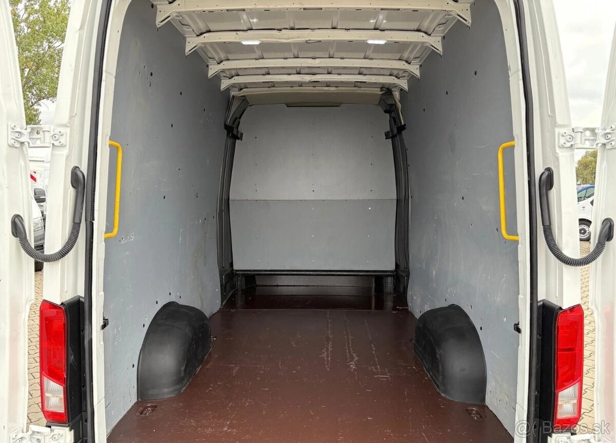 Volkswagen Crafter L3H2 7- miestne 2.0TDi/140koni - 2021 - 10