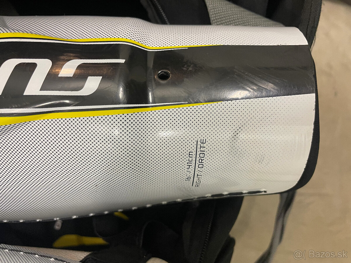 Predam hokejovu vystroj Bauer Supreme One 40 Senior - 10