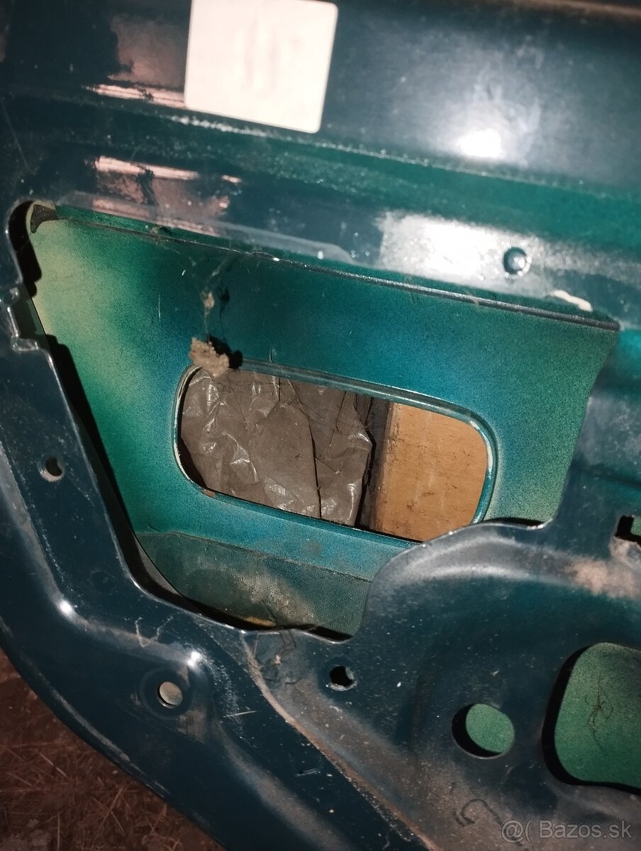 Sklo na piate dvere Felicia + ďalšie diely - 10