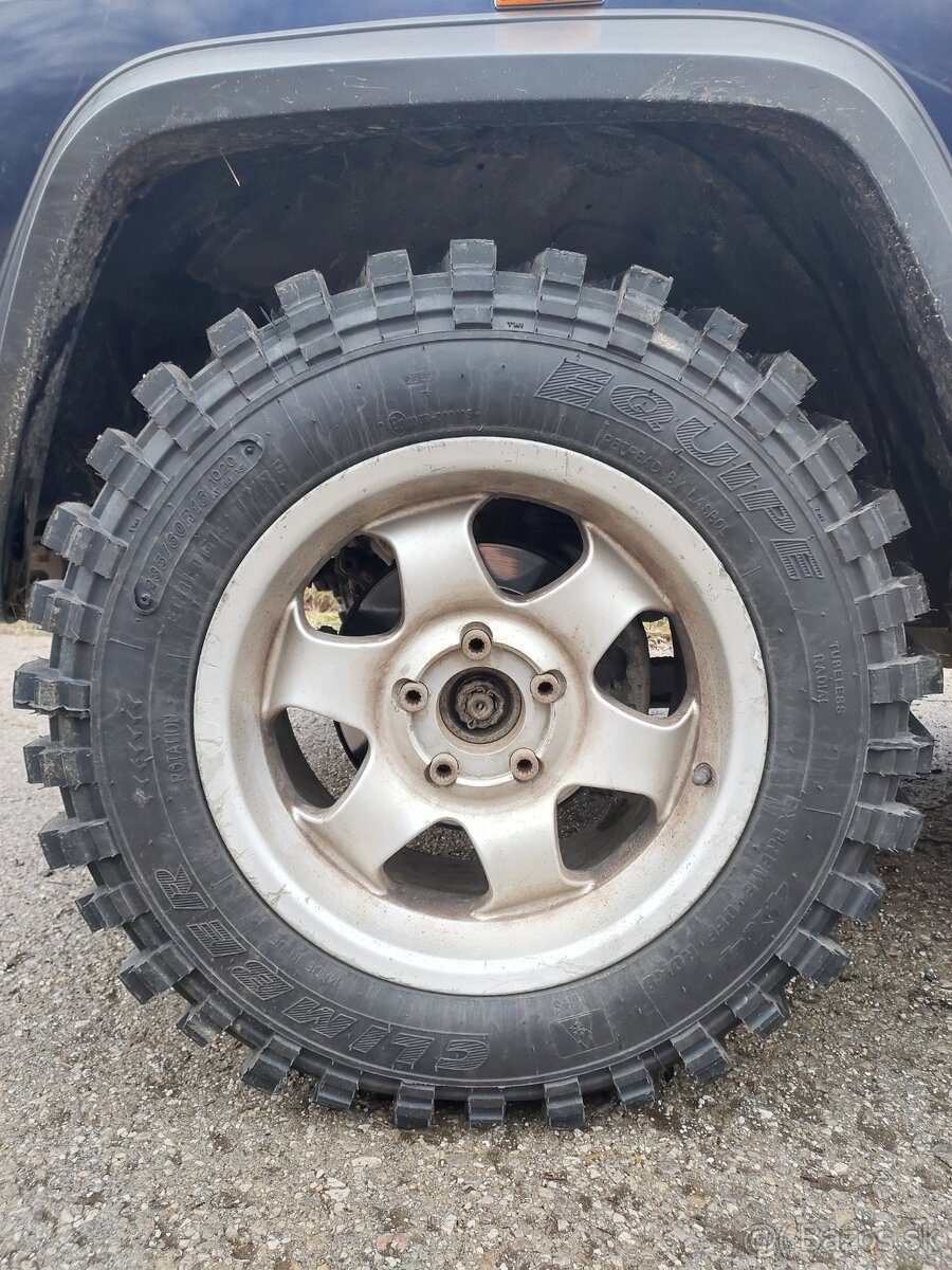 Predám Jeep Cherokee 2.5D 4x4 - 10