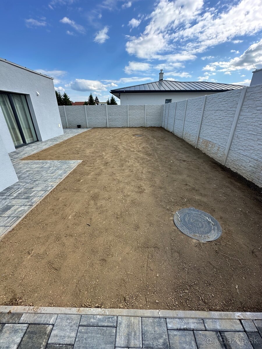 Ponúkame výkopové a zemné práce Autodoprava - 10