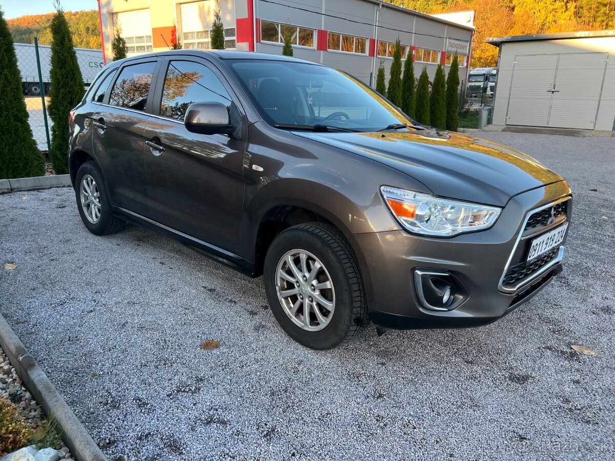 Mitsubishi ASX 2.2 DI-D Instyle+ 4x4 - 10