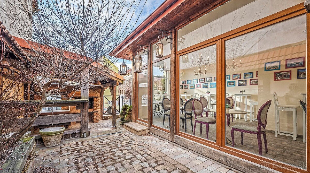 NA PREDAJ Historická polyfunkčná budova v srdci mesta Prešov - 10