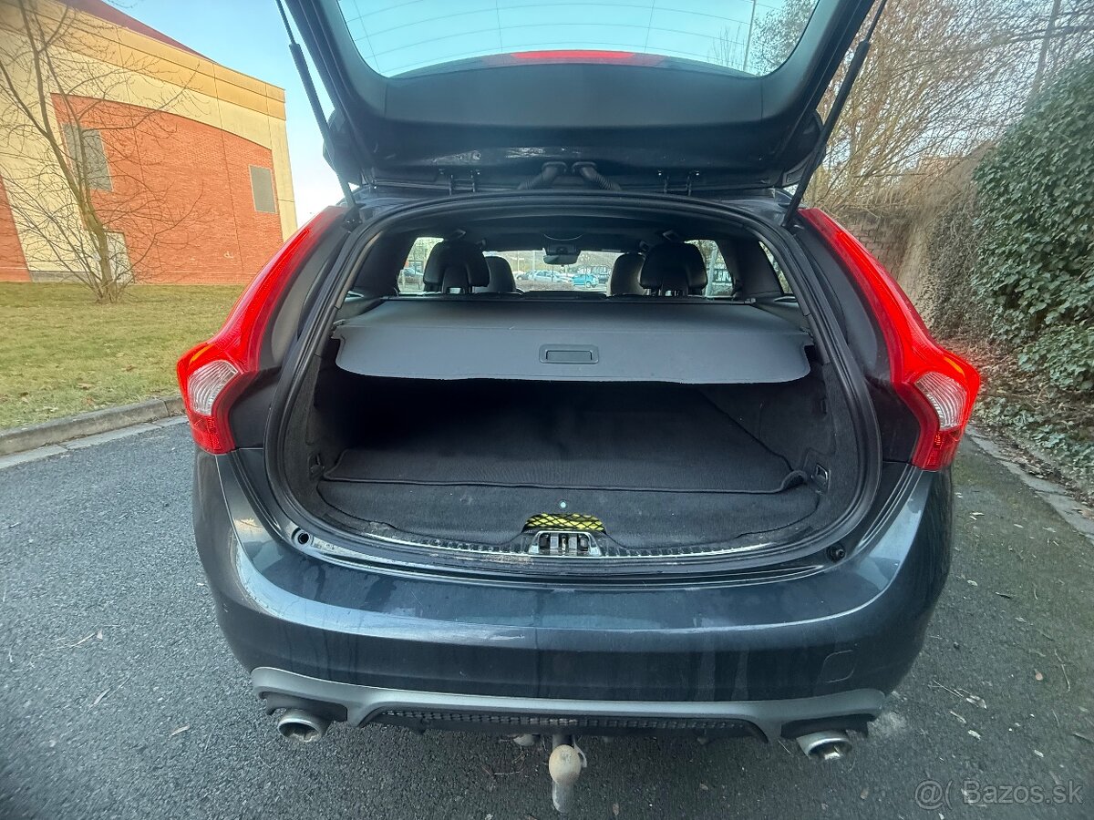 Volvo V60 hybrid.R-design 4x4 - 10