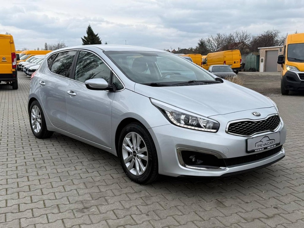 Kia Ceed 1.6 CRDi 100kw M6 GOLD - 10