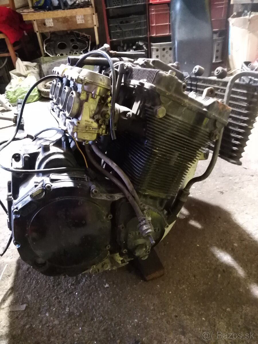 Suzuki gsxf 1100 - 10