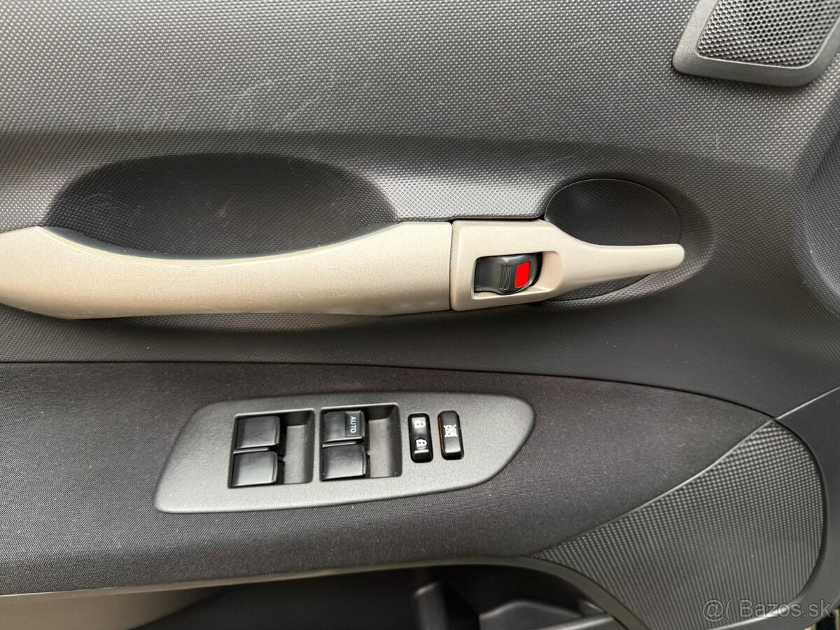 Toyota Auris 1.6 I Dual VVT-i Terra Cool - 10