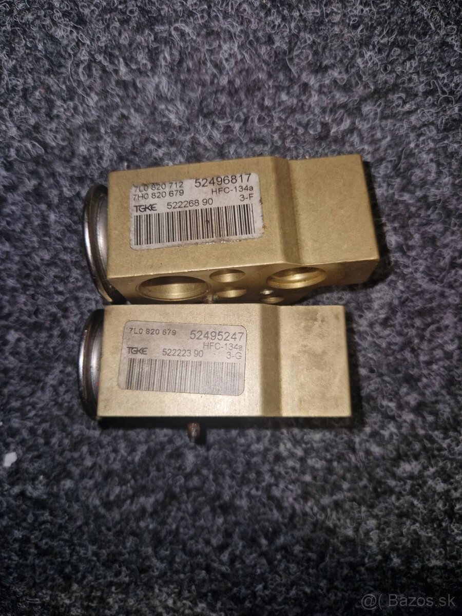 Tlačidlá, kastlík, reproduktory vW Touareg 7l - 10