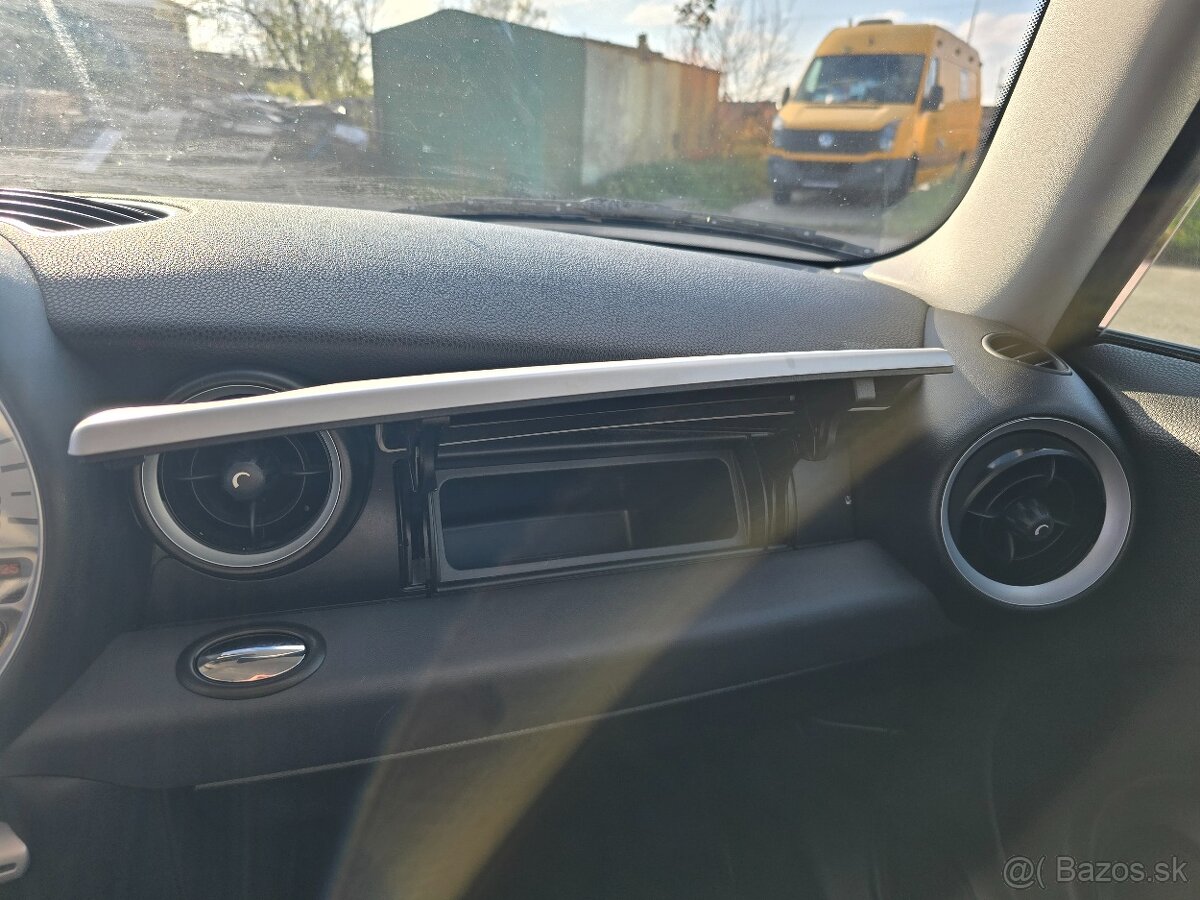 Predám Mini R56 one 1.4 70kw - 10