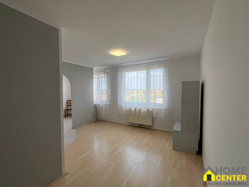 NA PRENÁJOM 1 izbový byt, ul. Družstevná v Komárne - 10