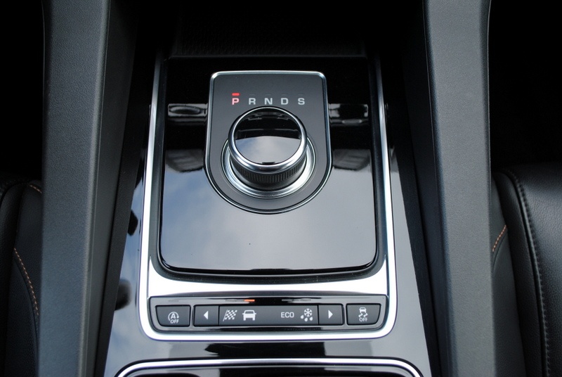 Jaguar F-Pace 2.0D I4 180k AWD A/T⭐SERVIS LEN JAGUAR - 10