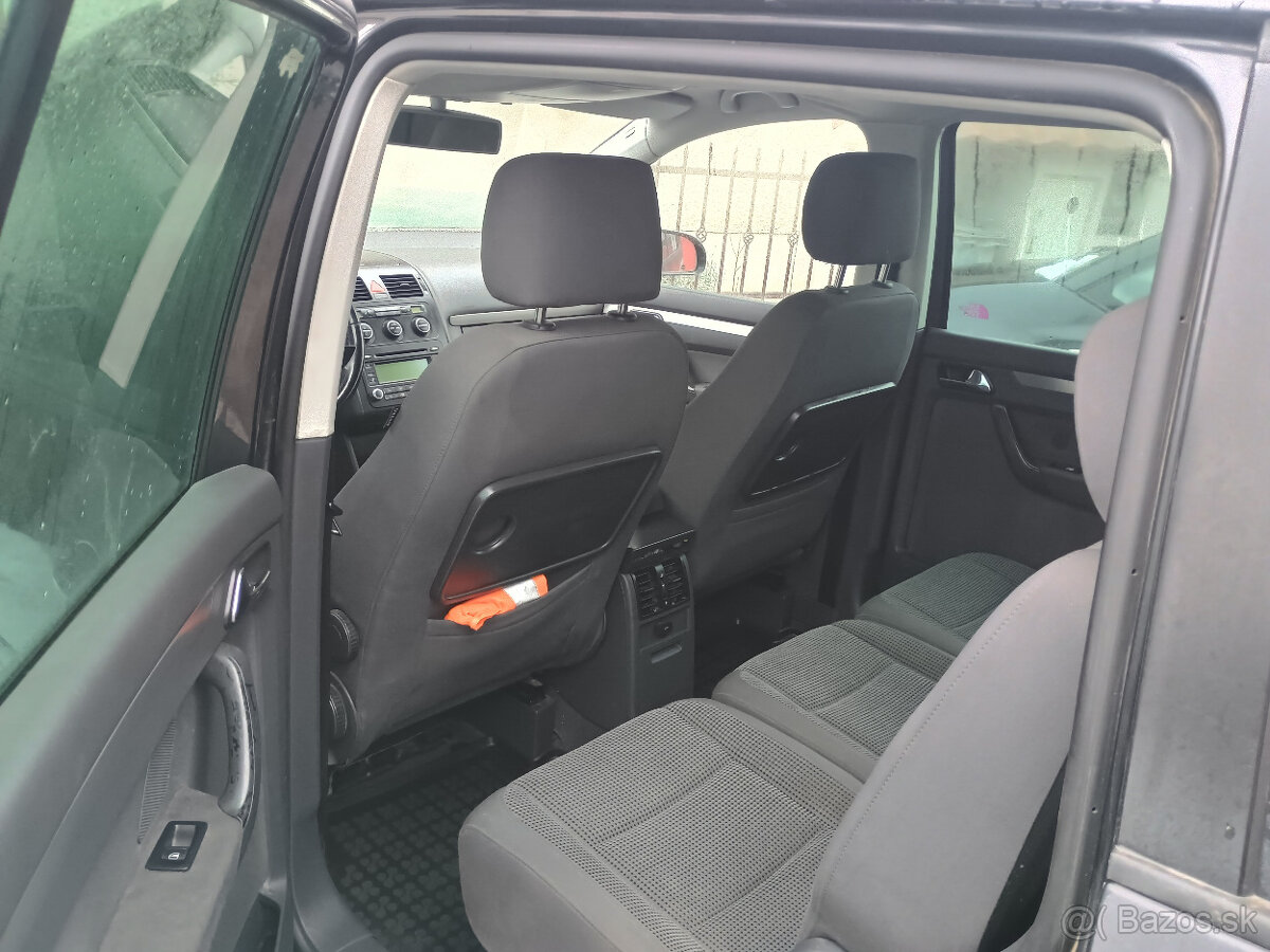 Volkswagen touran - 10