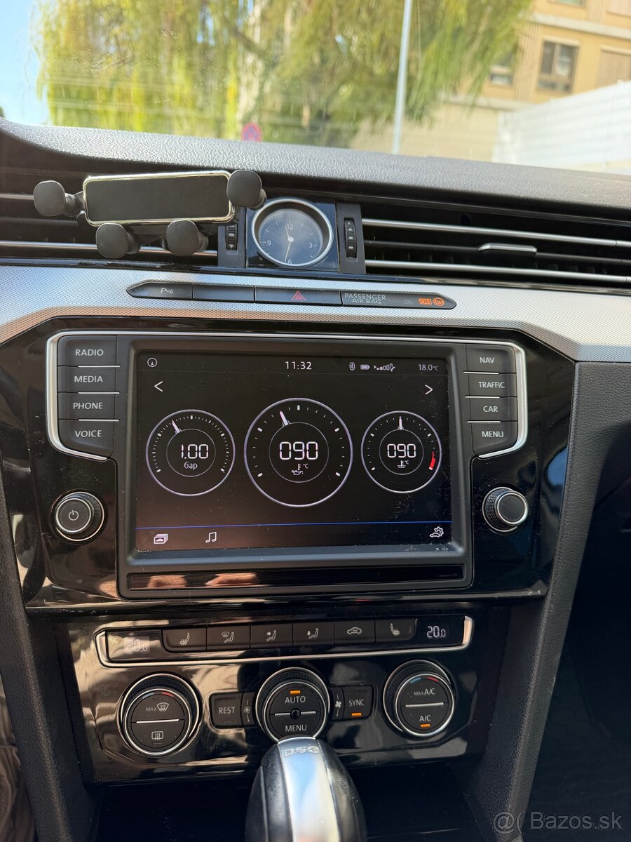 Volkswagen Passat DSG 110kw - 10